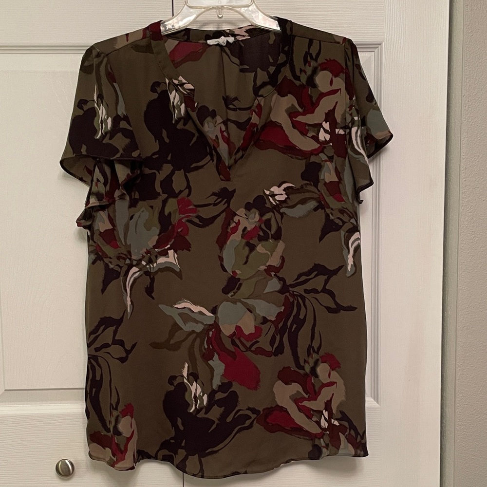 Maurices Abstract Floral Pattern Cap Sleeve Pullover Blouse 1X Lightly Used
